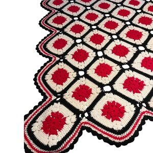 Unbranded Crochet Afghan Throw Unisex 70x46 Red Wh Black Excellent Granny Square